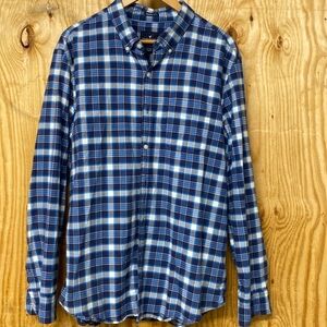 American Eagle men’s flannel/linen material button down shirt size XL.
